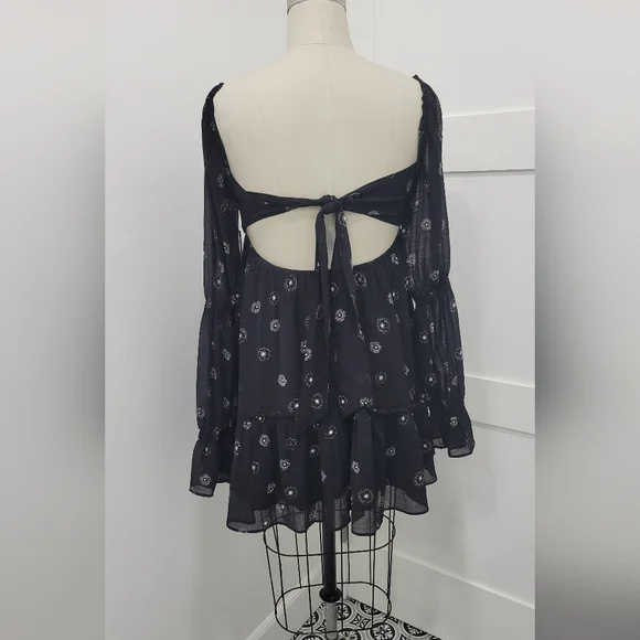 Urban Outfitters Black Lanette Chiffon Long Sleeves Babydoll Mini Dress Size S - Picture 5 of 11